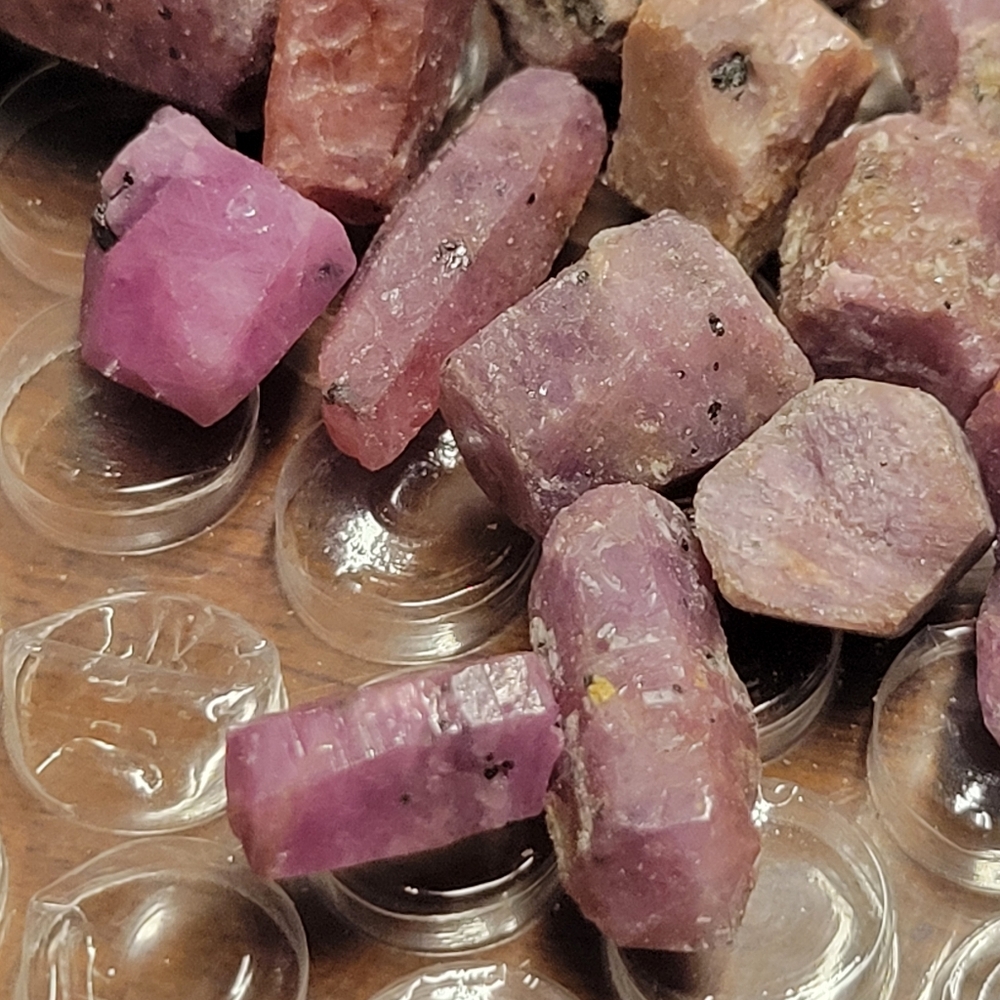 5pcs. Natural Red Ruby UV Florecent  - Rough Gemstone